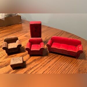 Vintage 1930’s Strombecker Wood Dollhouse Furniture. 5 piece lot - Rare